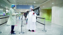 بالصور.. أول دفعة من العائدين من البحرين تغادر الحجر الصحي