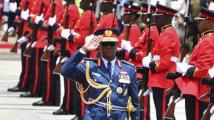 كينيا: مقتل قائد الجيش و9 عسكريين بحادث تحطّم مروحية عسكرية غرب البلاد