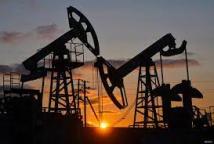 النفط يهبط مع تزايد المخاوف بشأن الطلب العالمي
