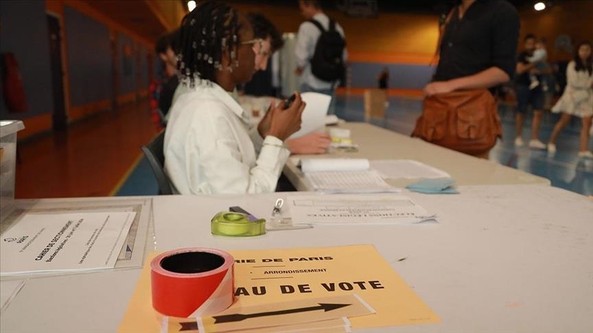 بدء التصويت في الجولة الحاسمة للانتخابات البرلمانية في فرنسا