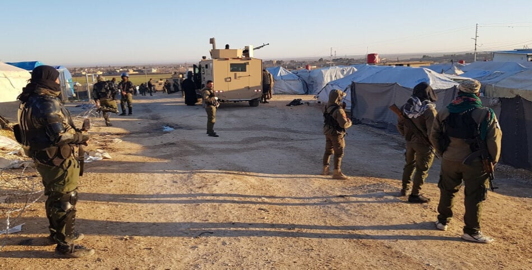 مخيم الهول يشهد إجلاء 400 مقيم إلى أخترين