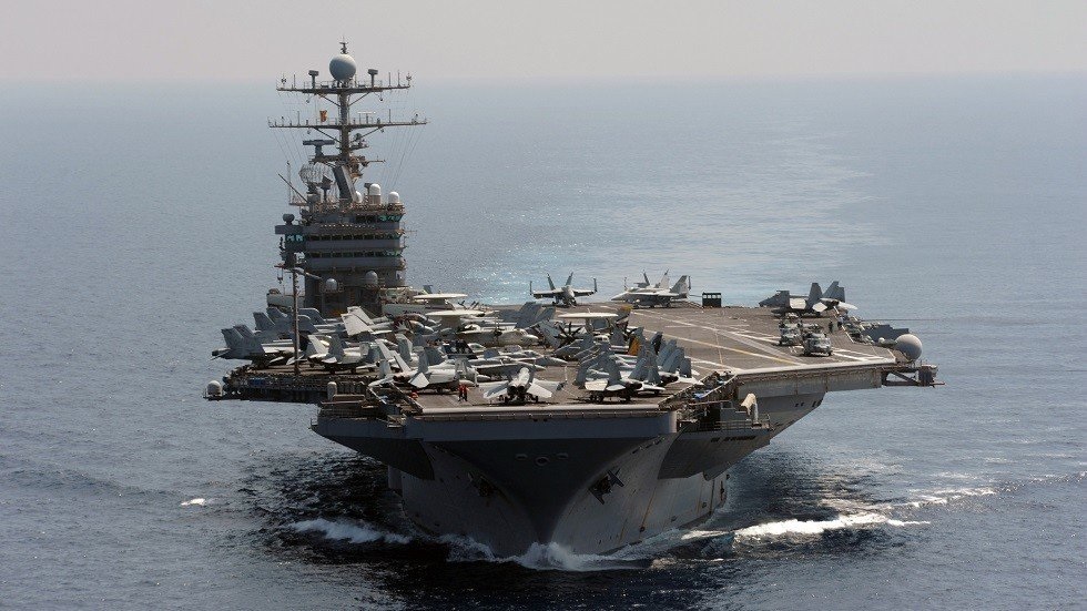 هجوم إيراني يستهدف حاملة أمريكية وتحذيرات متصاعدة