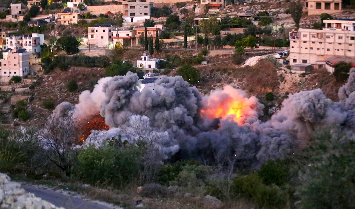 قتال عنيف في بنت جبيل وتقدم محدود للقوات الإسرائيلية