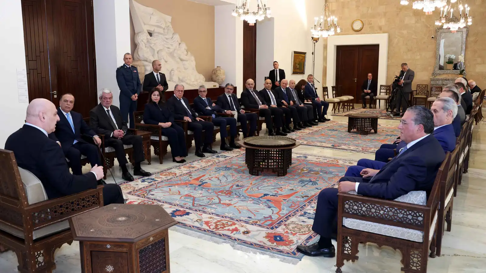 لبنان يربط المفاوضات مع إسرائيل بوقف النار