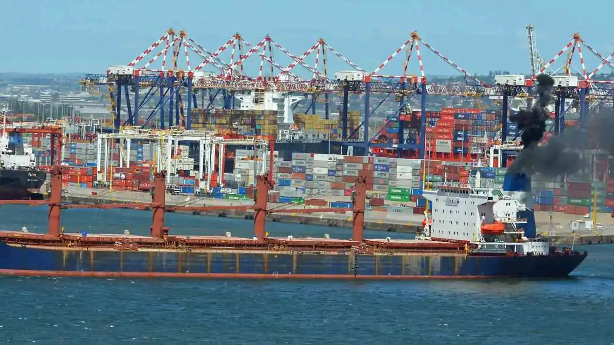 أوكرانيا تطالب إسرائيل بمصادرة شحنة حبوب روسية