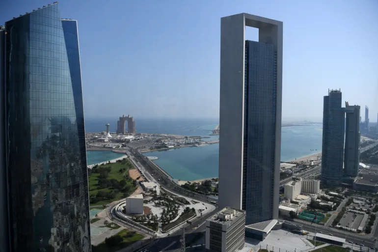 الإمارات ترفع إنتاج النفط وخطط التصدير الجديدة
