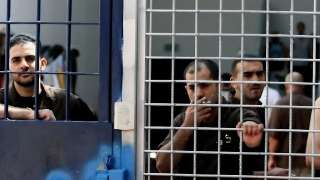 تفاقم معاناة الأسرى الفلسطينيين في سجن جانوت