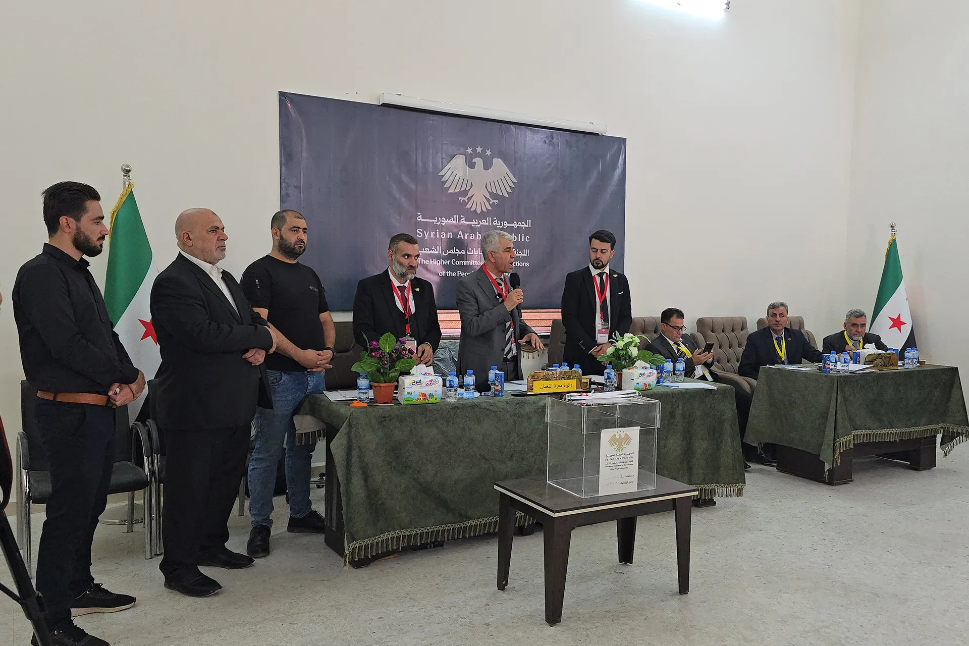 جدل حول نقل موظفين داخل مجلس الشعب السوري