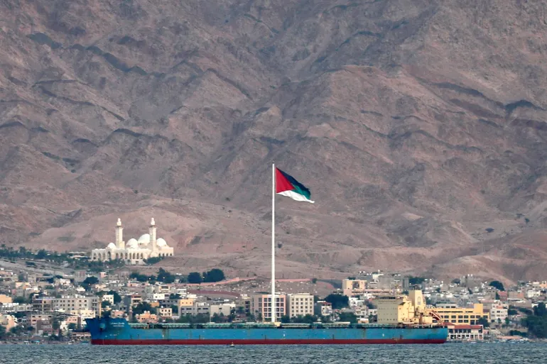 تفاصيل الهجوم الإيراني على العقبة والروايات المتباينة بشأنه