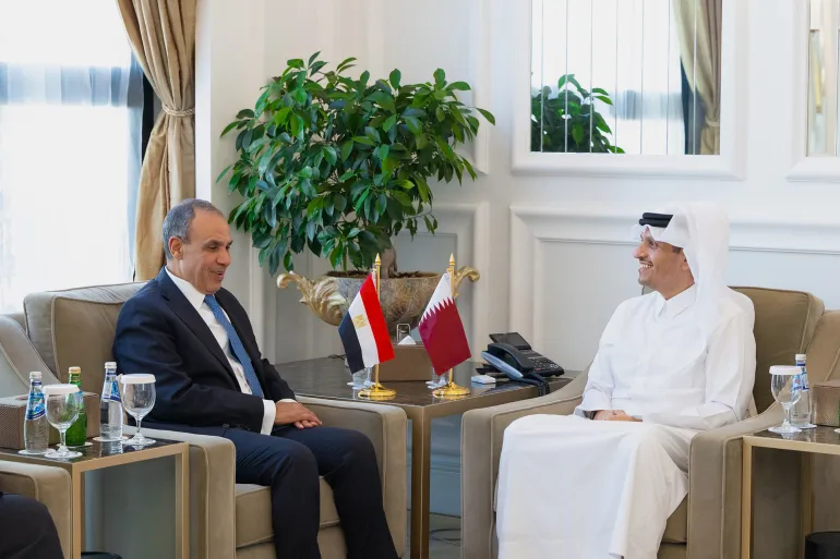 الدوحة والقاهرة توحدان الجهود لاحتواء التصعيد الإقليمي
