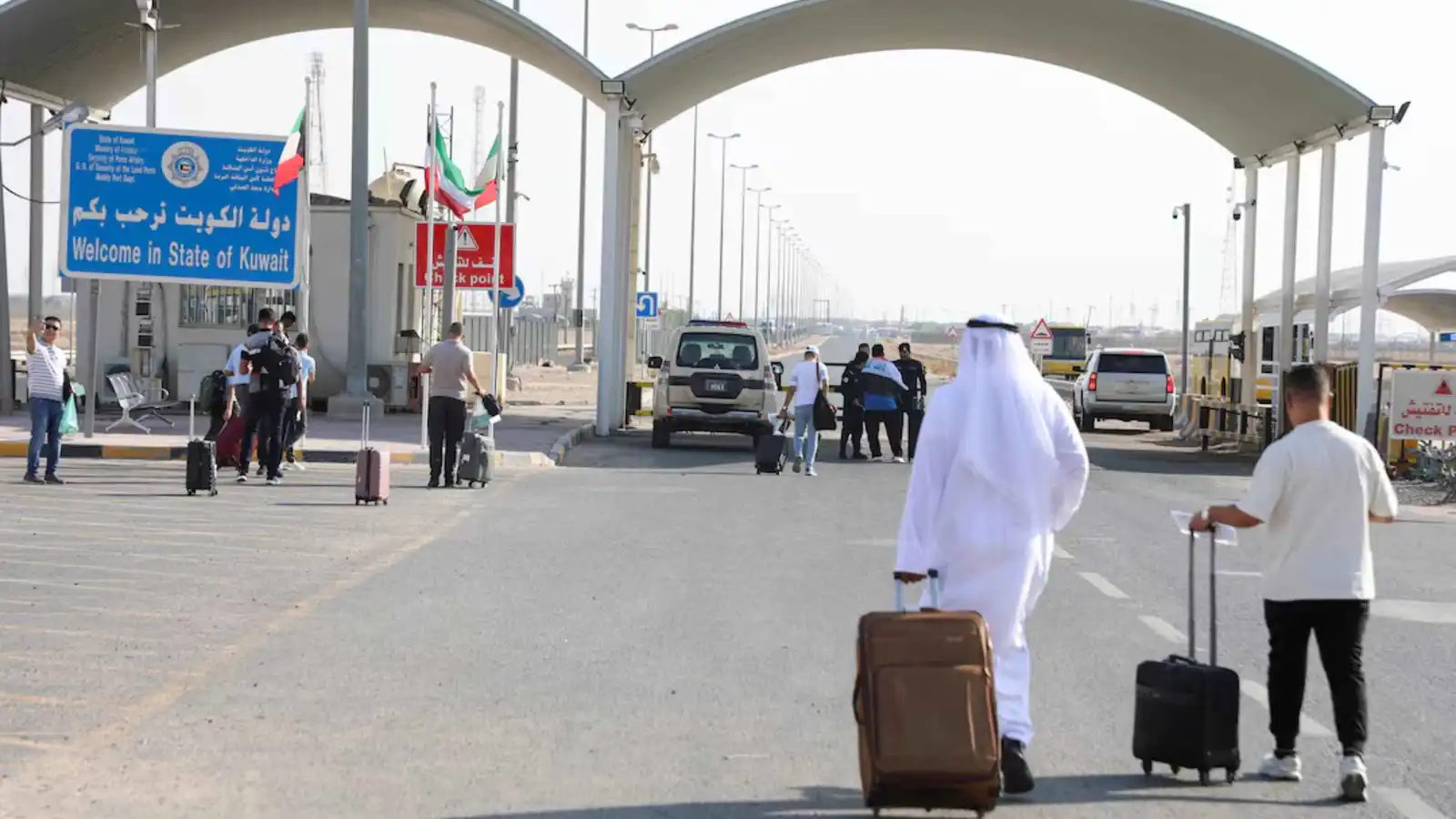 الحدود العراقية الكويتية تستعيد نشاطها بعد هجوم جوي