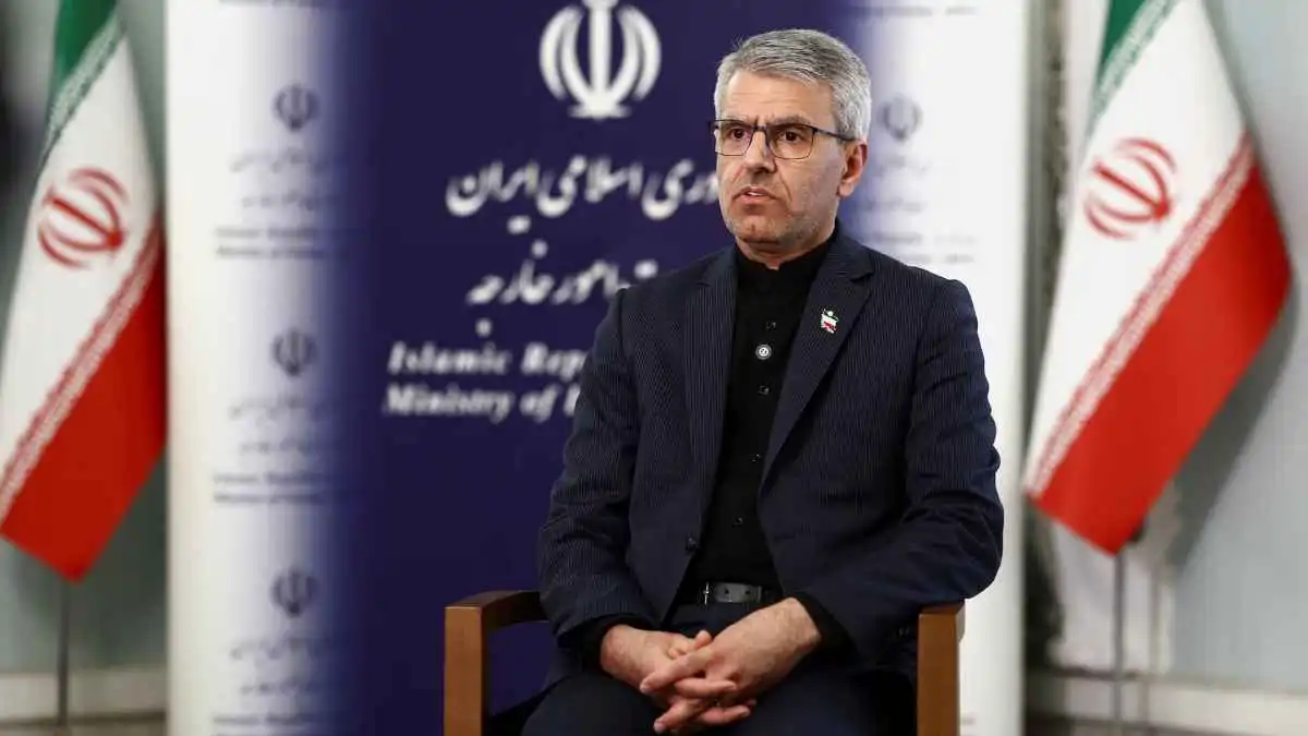 طهران تحسم الجدل: لا وسيط جديد مع واشنطن