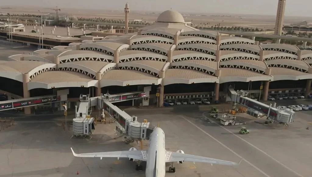 هجوم الرياض يربك المسافرين من بيروت