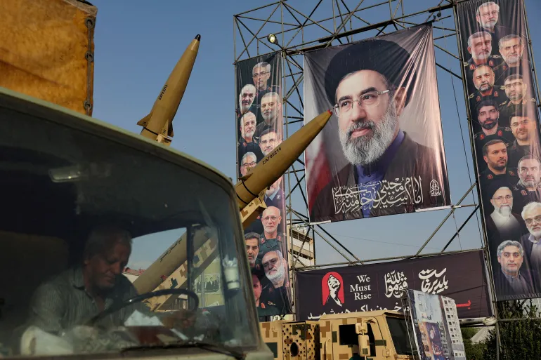 طهران ترفع جاهزيتها العسكرية.. هل تقترب المواجهة الجديدة مع واشنطن؟