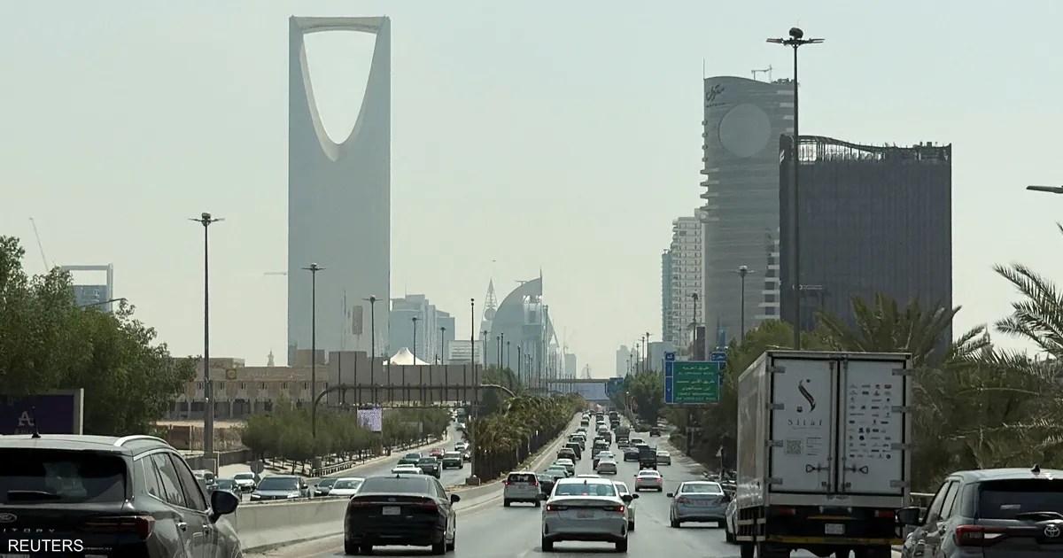 السعودية تعلن اعتراض صاروخ ومسيّرة بعد انفجارين بالرياض
