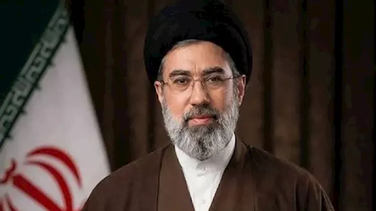 خامنئي يلوّح بمواجهة مفتوحة ويحدد شروط الرد الإيراني