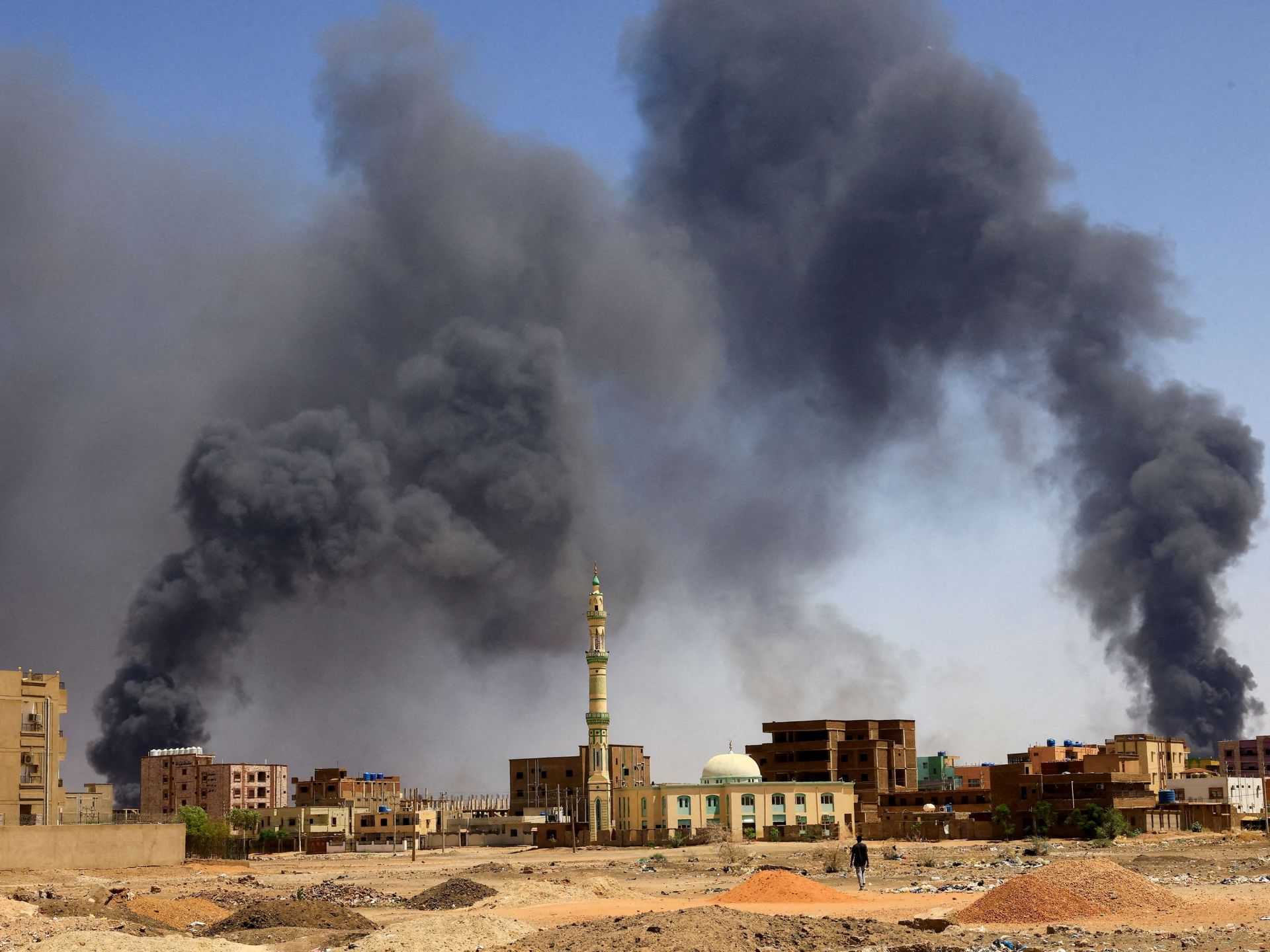 مقتل 25 مدنيا في اشتباكات بين الجيش و"الدعم السريع" في دارفور
