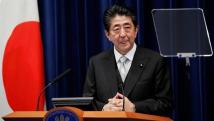 بالفيديو رئيس الوزراء الياباني يثير غضب اليابانيين