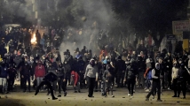 اشتباكات بين الشرطة ومحتجين بالعاصمة تونس