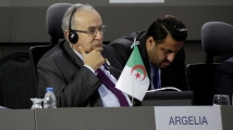 وزير الخارجية الجزائري يبحث الملف الليبي مع المبعوث الأمريكي إلى ليبيا