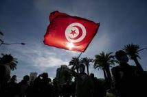 كتب المهدي مبروك: المرور بقوة وفرض دستور الغلبة في تونس