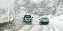 العاصفة الثلجية تجتاح القرى الجبلية في لبنان