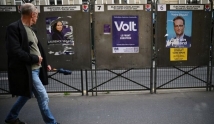 فتح مراكز الاقتراع في فرنسا لانتخابات برلمانية مبكرة
