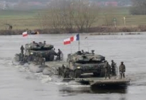 في تطورلافت.. فرنسا تطالب أوروبا بمواجهة الولايات المتحدة عسكريا 