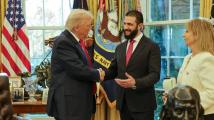 اتصال هاتفي بين الشرع وترامب يبحث العقوبات وإعادة الإعمار