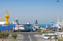 موانئ الخليج شريان التجارة العالمية في زمن النزاعات