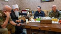 كاتس: عشرات الجنود والضباط يديرون خطاً ساخناً لجمع المعلومات عن السويداء