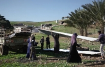 استمرار العنف يدفع البدو الفلسطينيين للمغادرة