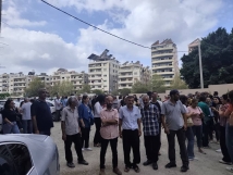 مئات العمال يحتجون على إنهاء عقودهم بطرطوس 