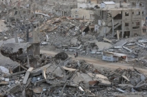 غارات إسرائيلية جنوب غزة ومعاناة إنسانية متفاقمة