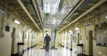 بريطانيا تلجأ للسجناء لسد نقص العمالة