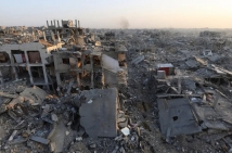 غارات إسرائيلية وقصف مدفعي يهزان غزة فجر السبت