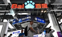 "بايدو" الصينية تطلق روبوت المحادثة إرني بوت