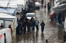 الأمطار تتسبب بغرق آلاف الخيام في غزة
