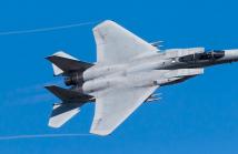 واشنطن تعلن إنقاذ طيار وطهران تتحدث عن أسير