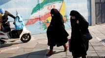 إيران تتهم العقوبات الغربية بقتل نصف مليون سنويًا