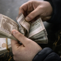 كيف سيؤثر إصدار عملة جديدة على حياة السوريين اليومية؟