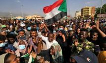 صحيفة امريكية تتهم دول خليجية بالاستيلاء على السلطة في السودان وتونس