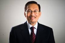 تعيين أنور إبراهيم رئيساً للوزراء في ماليزيا