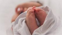 محاكمة ممرّضة مُدانة بقتل 7 أطفال حديثي الولادة!
