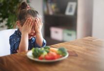اضطراب الأكل لدى الأطفال.. ما هو؟