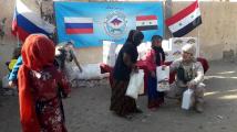 الجيش الروسي قدم مساعدات إنسانية لسكان إحدى القرى سوريا