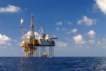 تقرير  يكشف وضع سوق النفط في المستقبل