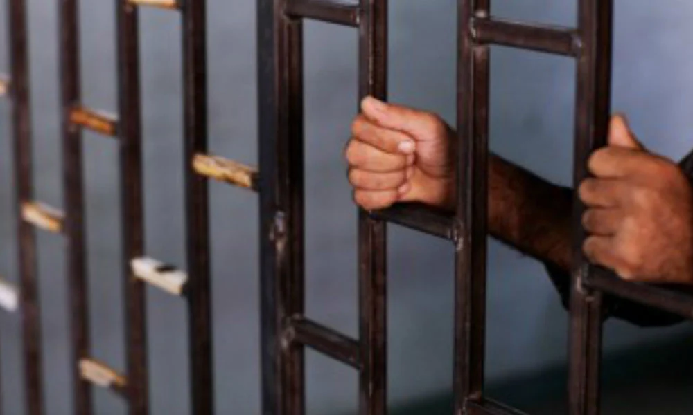 لبنان يسلم دمشق دفعة أولى من السجناء السوريين